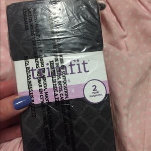 Brand new size 2-4 kids tights😍2 pairs !
